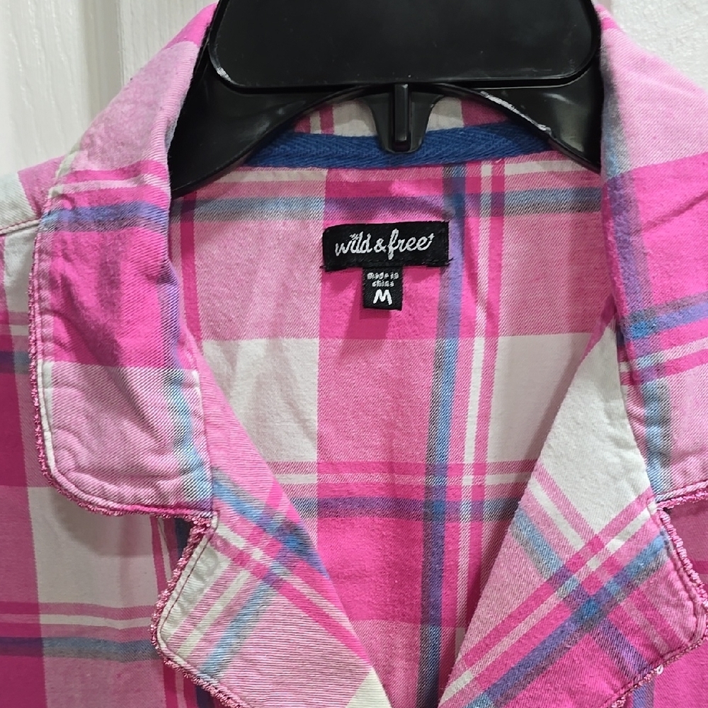 Wild & Free Pink and White Plaid Button-Up Shirt Woman's Size M - Picture 2 of 14